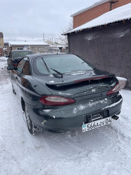 Продам машину хендай