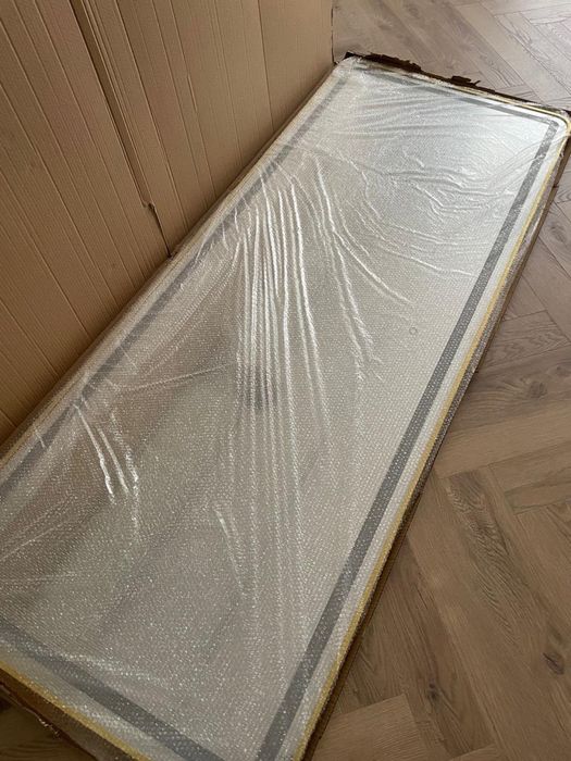 Продам новую зеркалу для дома