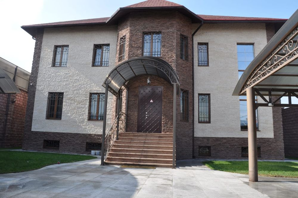 Продаётся просторный дом из 4 этажей 630кв