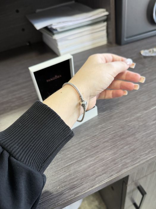 Браслет PANDORA с шармами