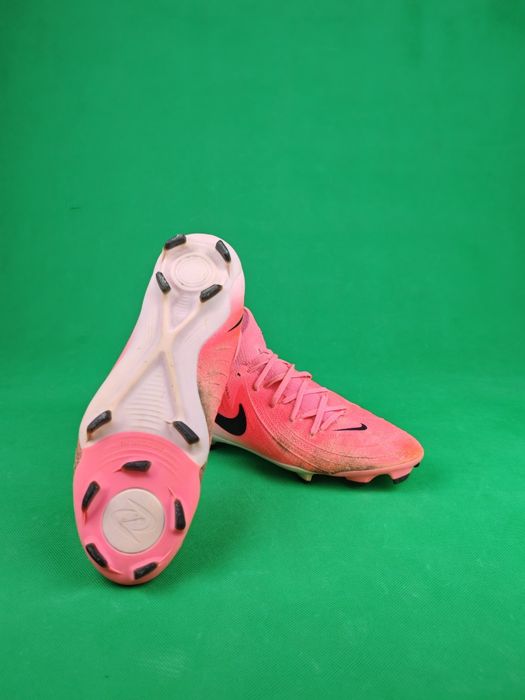 Професионални бутонки Nike Phantom Luna 2 Elite FG