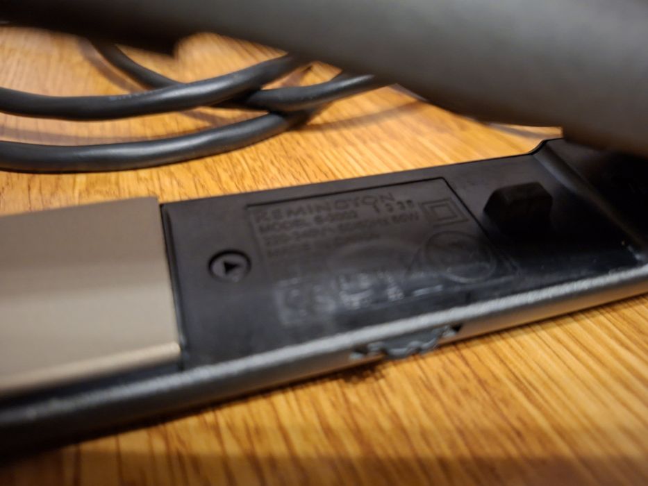 Placa indreptat parul