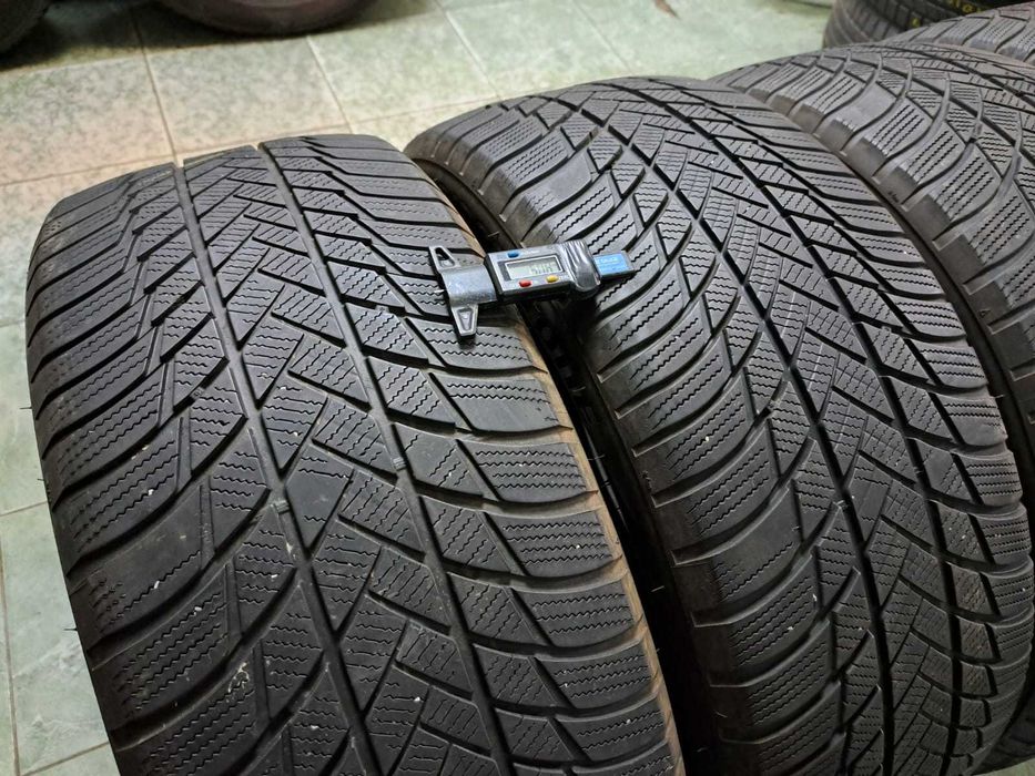 4 anvelope 235/50 R19 Bridgestone