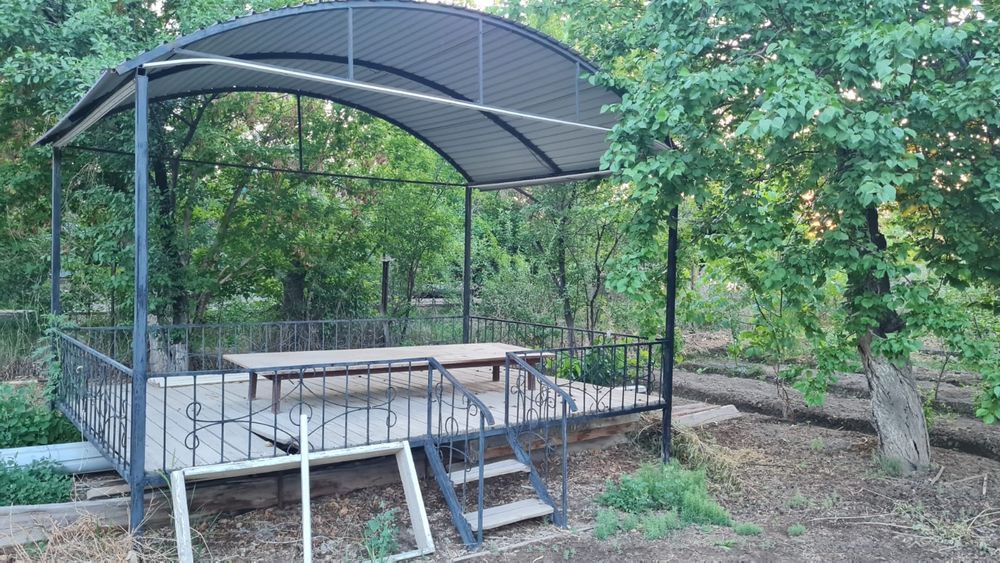 Дачный участок с домиком