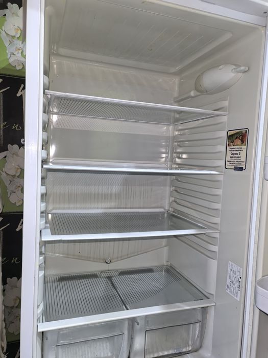 Продам холодильник