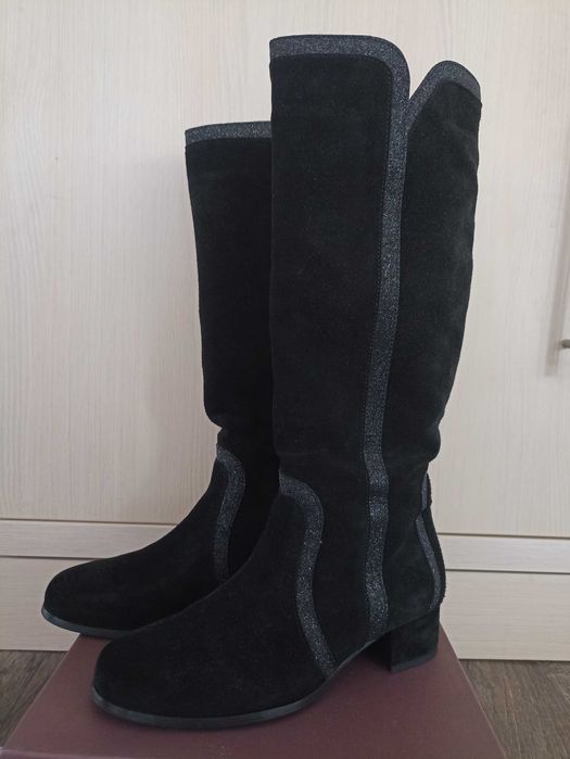 Елегантни ботуши естествен велур (39)