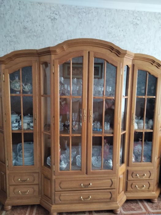 Продам стенку горка ,дуб