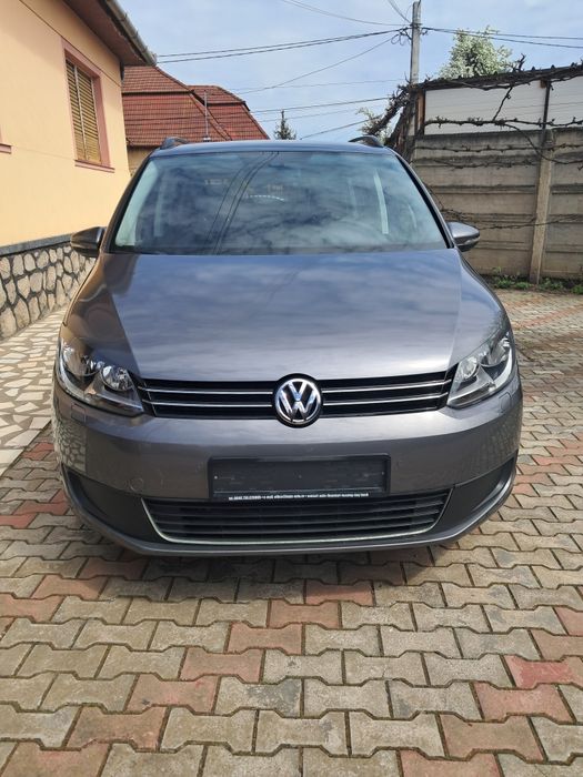 Volkswagen Touran motor 2L diesel an 2011 7 locuri