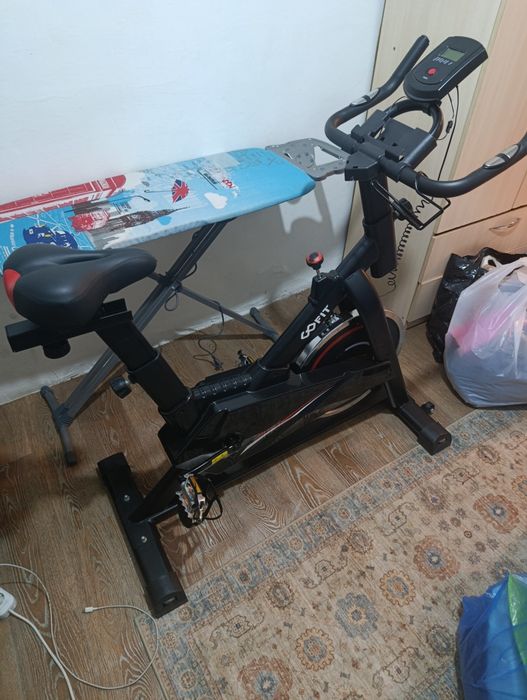 Спортивный велотренажер