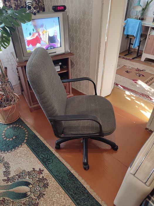 Компьютерное кресло