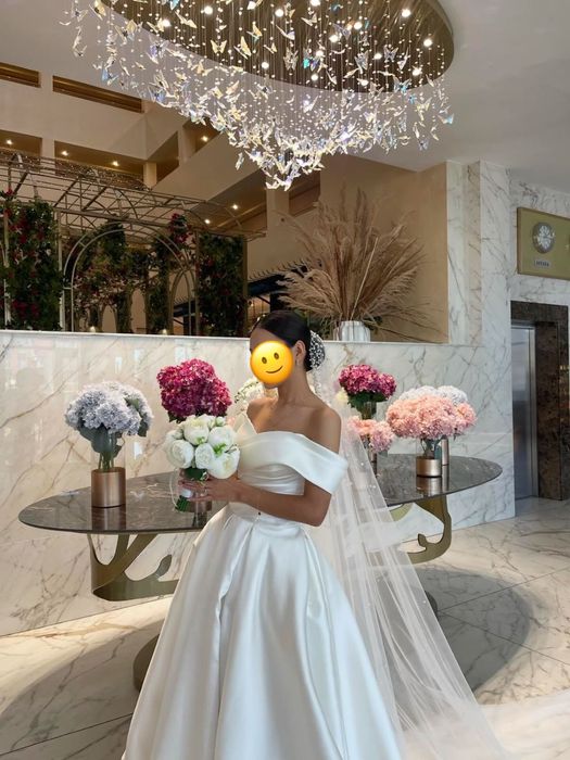 Продам свадебные платья