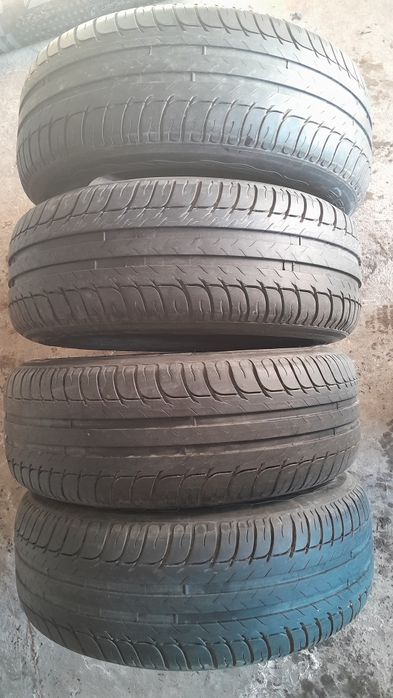 Продам шины 215/60 R16 .