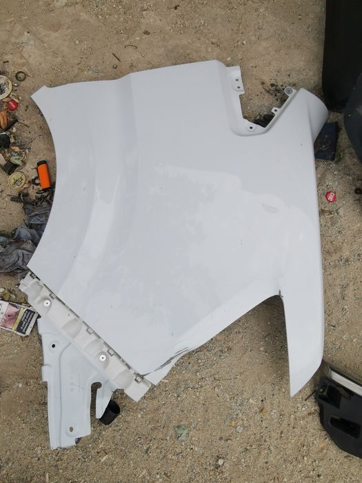 Bara grila aripa stânga dreapta radiatoare Renault master 5 2024/2025/2026