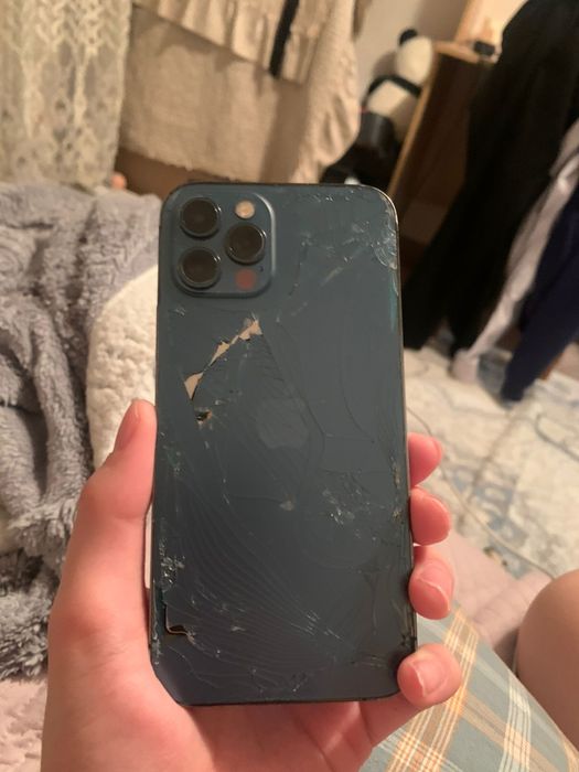 Iphone 12 pro 128, 75% iphone 12 mini 64 , 77%