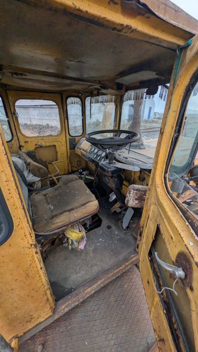 Продам кировец с мех лопатой ковшом