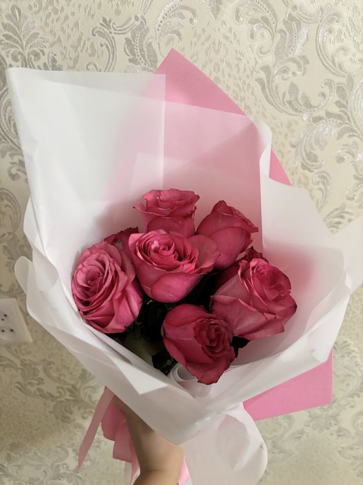 букет роза вкусно пахнут