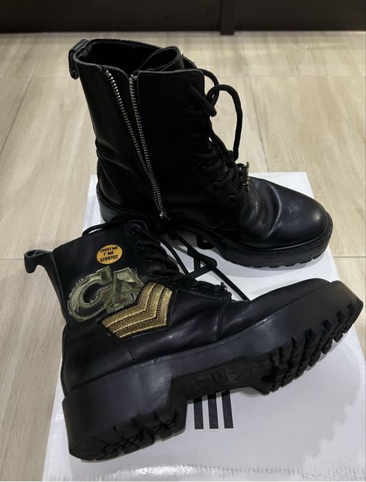 Дамски обувки GUESS,ботуши , кубинки DARIS