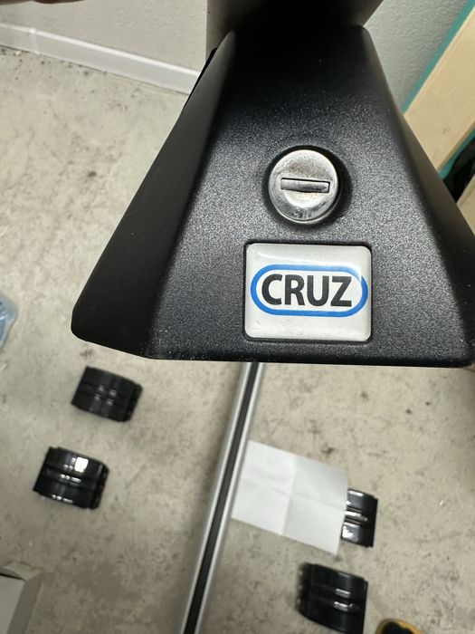 Напречни греди за багажник Cruz Optiplus toyota auris и други модели