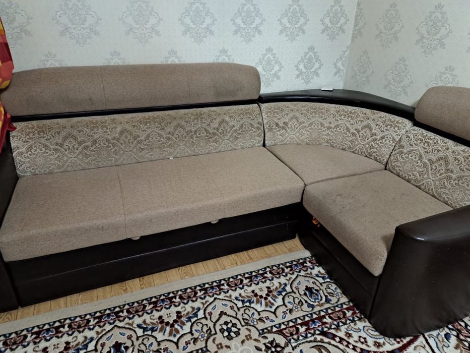 Срочно продам угловой диван