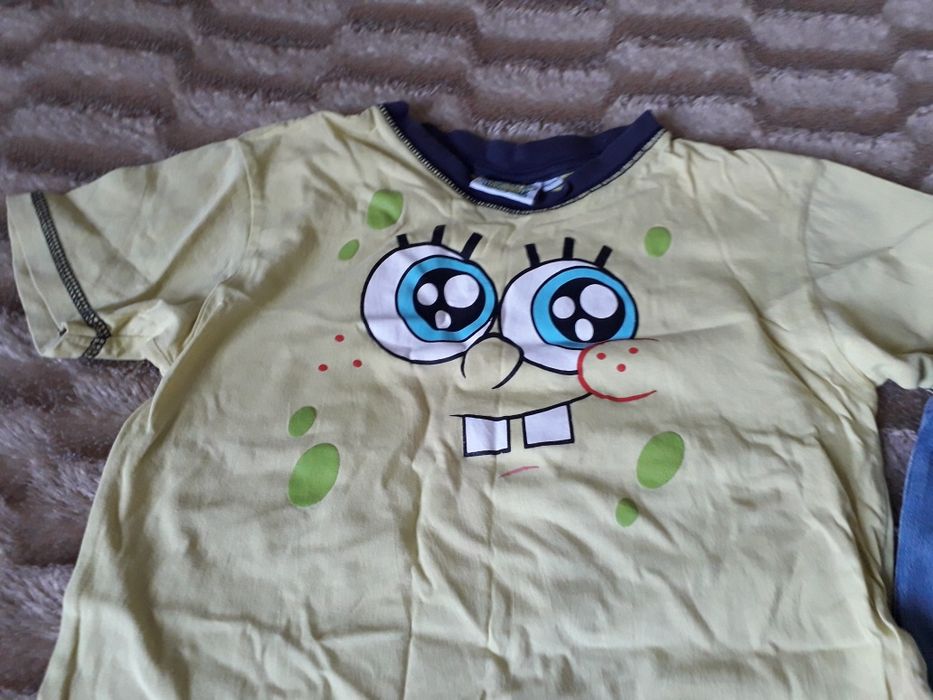 Продам детскии вещи