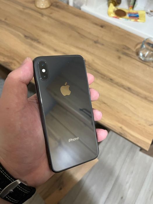 Продам iPhone X