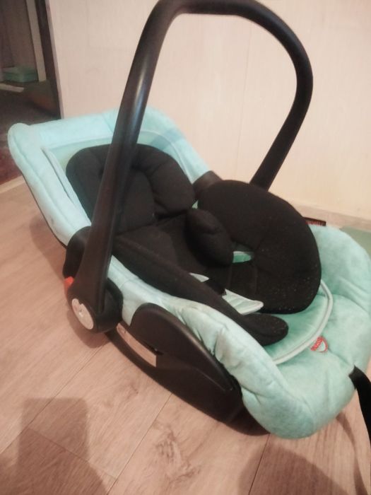 Продам автолюльку с рождения