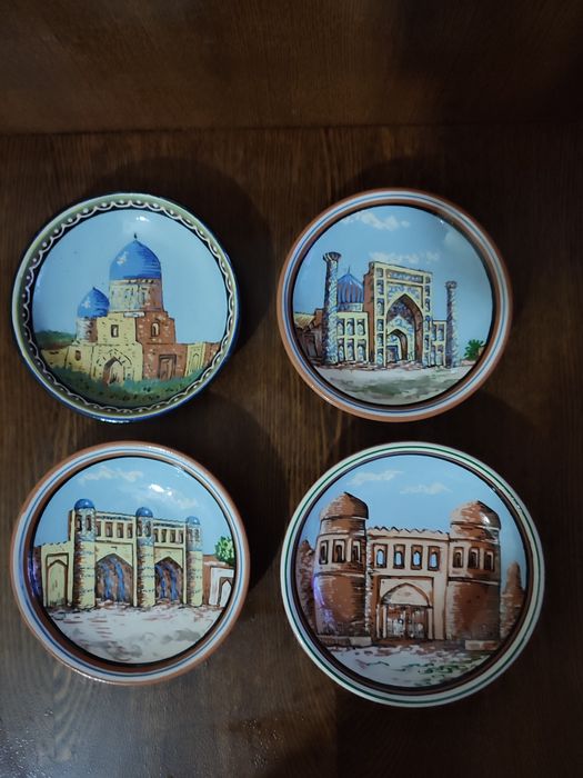 Настенные сувенирные тарелочки