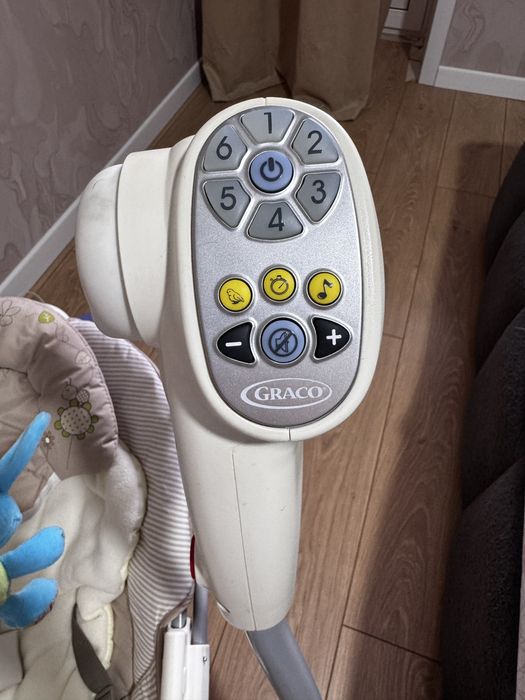 Шезлонг-качеля Graco