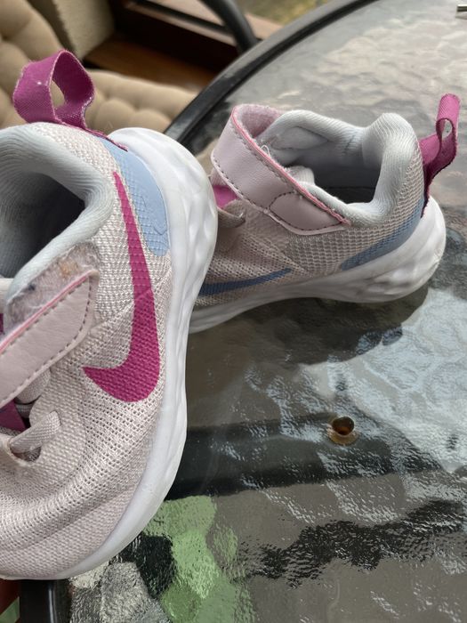 маратонки nike 21