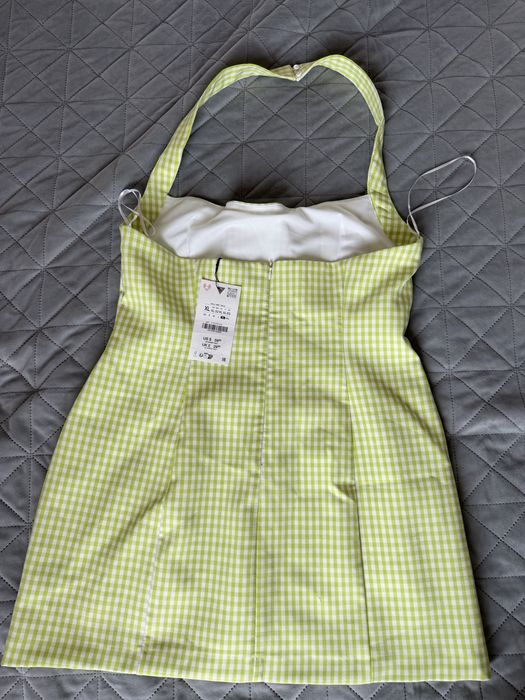 Рокля на Zara с етикет