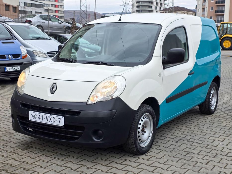 Renault Kangoo 85 CP, carlig, pilot automat, Aer conditionat