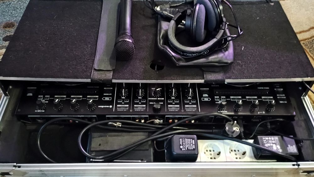 Consola Pioneer cu Rack Case si Soft Record Box