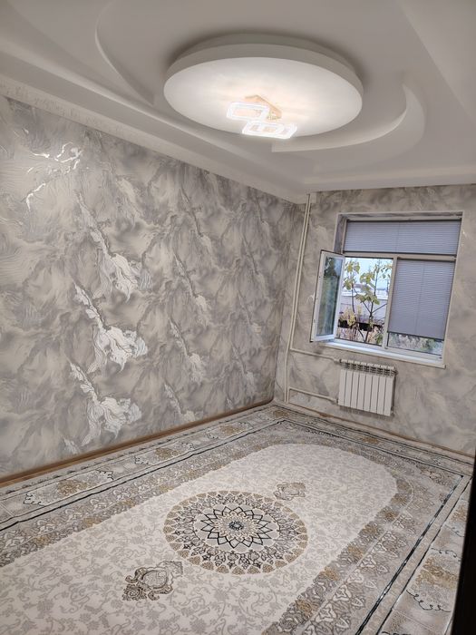 Сдаëтся 2х комнатная на втором этаже кирпичном доме