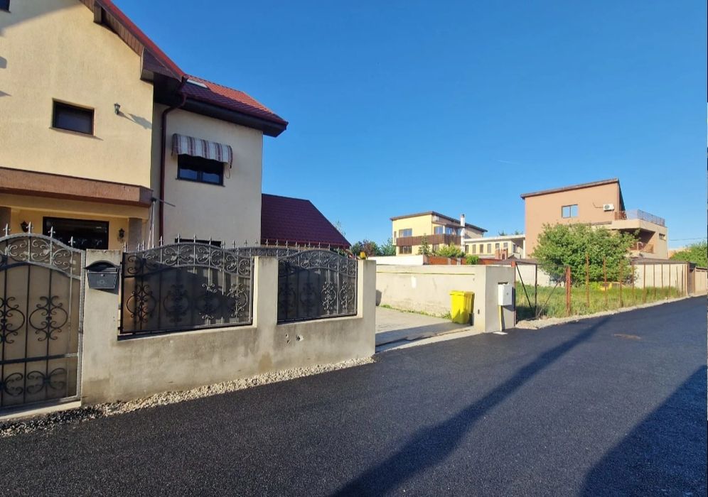 Inchiriez teren 500mp pietruit si ingradit, strada asfaltată, preț mic