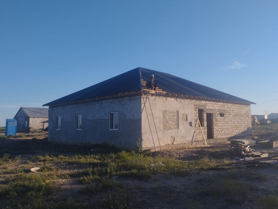 Толык битпеген уй сатылады