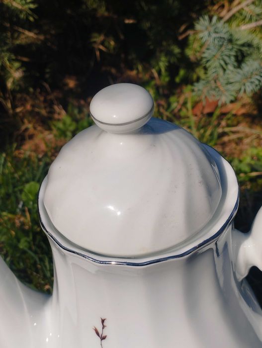 Порцеланов чайник