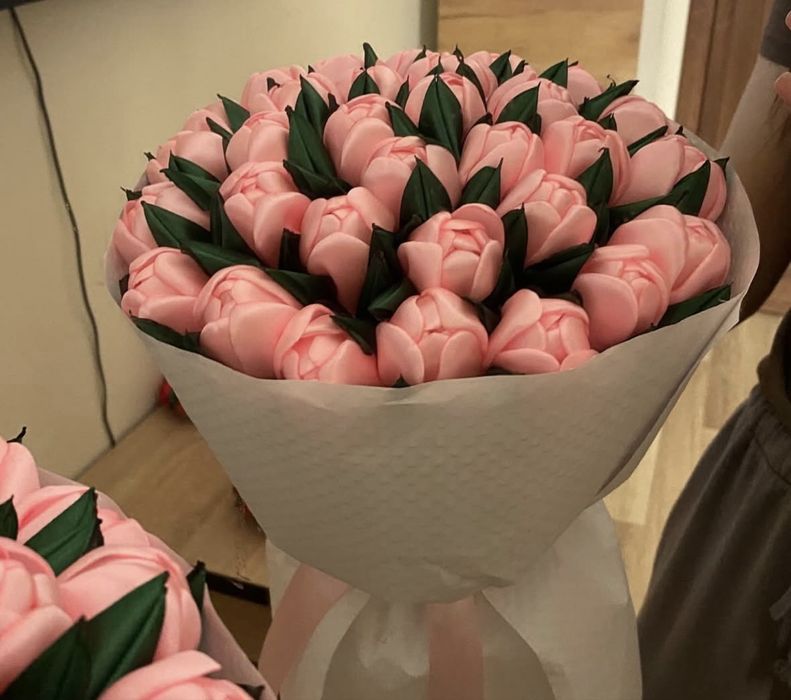 Тюльпаны из лент