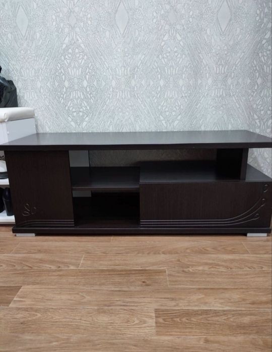 Тумба под телевизор