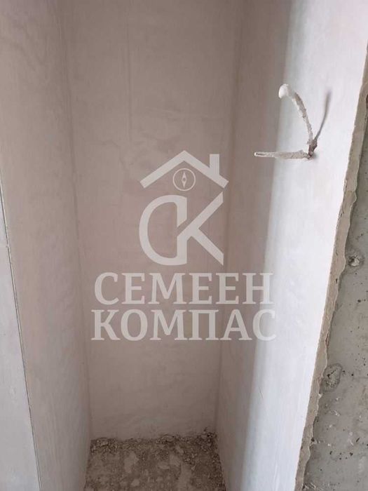 Двустаен апартамент в Остромила