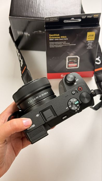 Sony Alpha A6700 Kit 16–50 mm + 2 карты памяти 256 ГБ