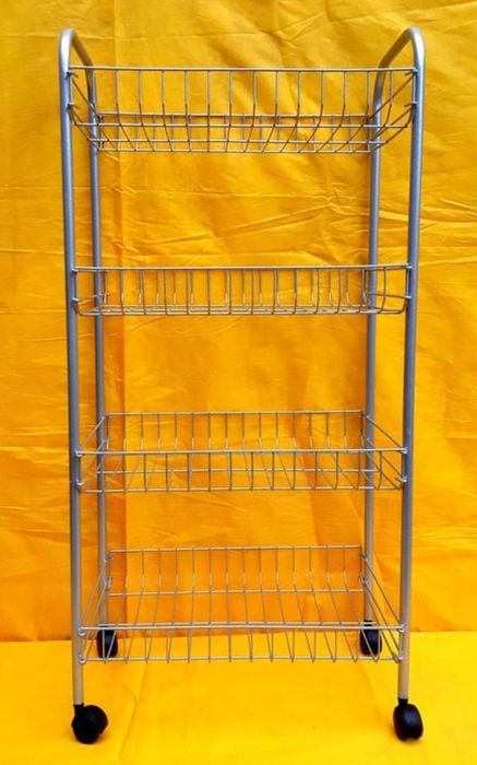 Rafturi ALBE cu 4 polite si roti NOI - 70 Lei