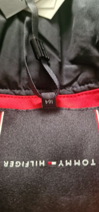 Geaca Tommy Hilfiger mărimea 164