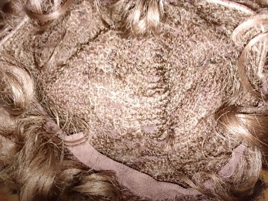 Перука от естествена коса