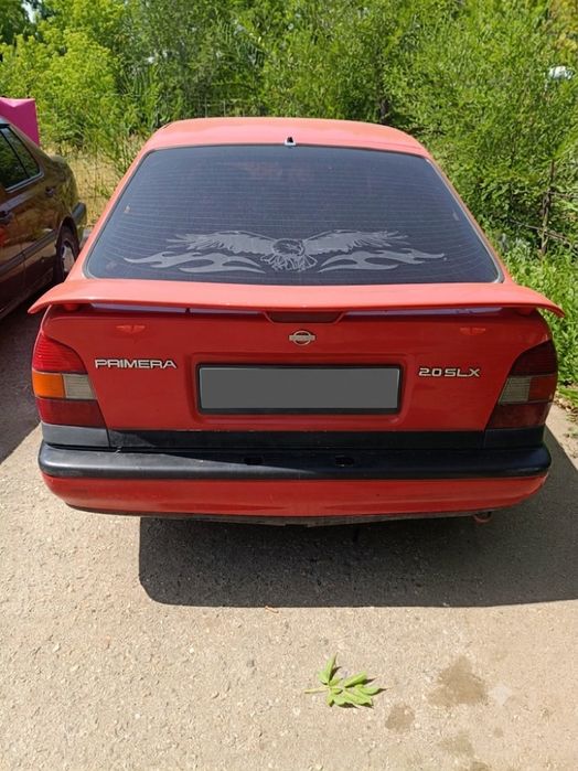 Nissan Primera, 1992