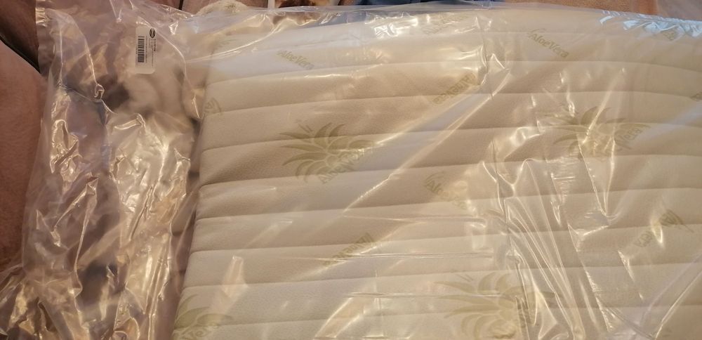 Топ матрак aloe memory 140 x 200