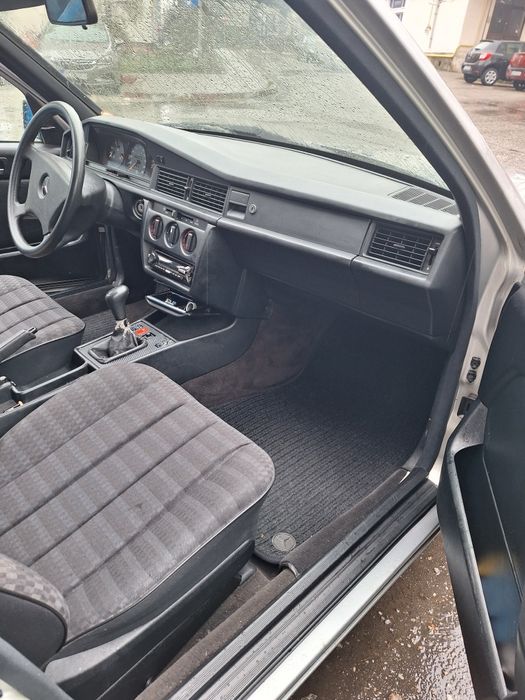 Mercedes E190 ,stare foarte bună,fiscalul se oferă pe loc