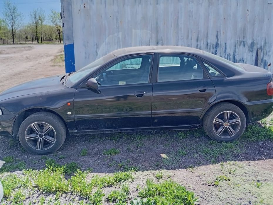 Audi A4, 1995 года