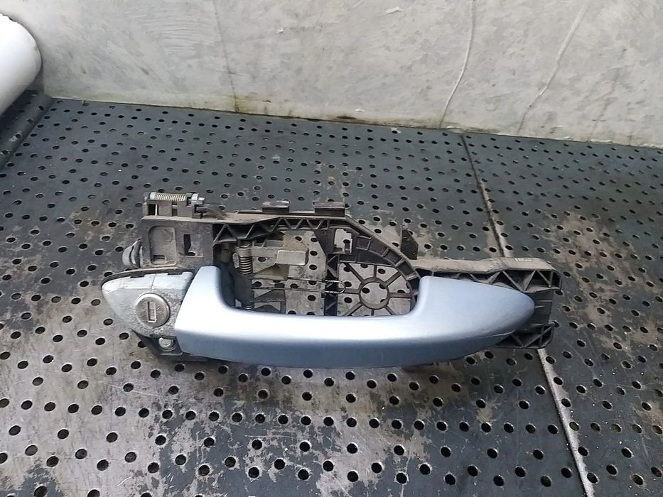 Maner usa dreapta fata vw passat b6 3c berlina 3c0837886h