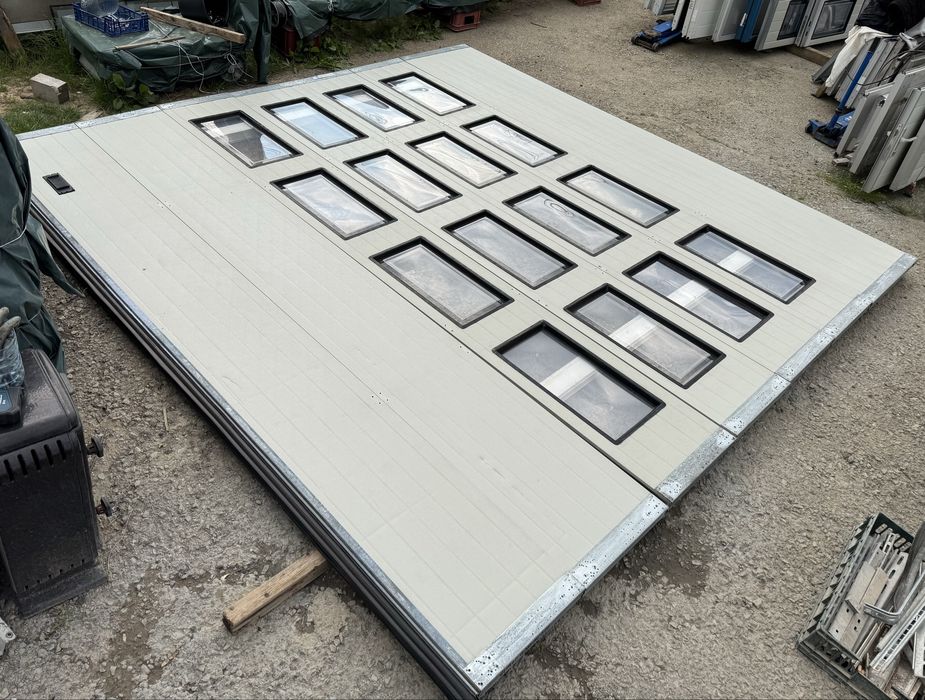 USA SECTIONALA INDUSTRIALA poarta garaj H 380 x L390 Buc 2 Garantie
