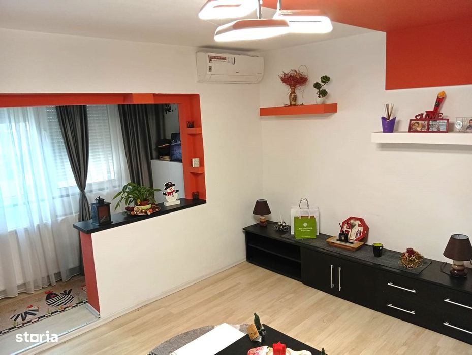 Apartament 3 camere in Confectii